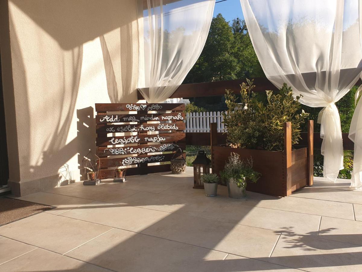 Amica Vendeghaz Villa Zalakaros Exteriör bild